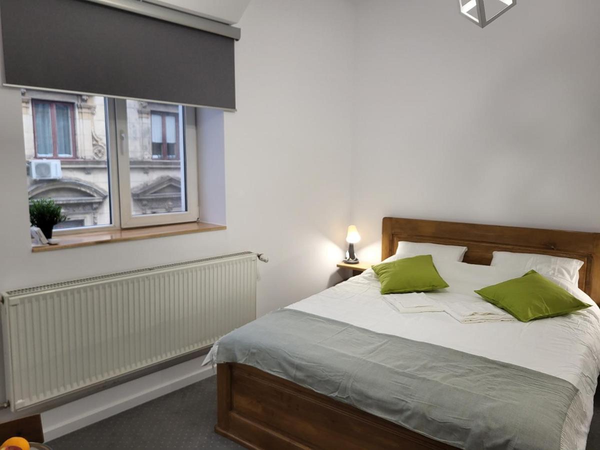 Cozy Old Town Apartments - Lipscani Bukares Bagian luar foto
