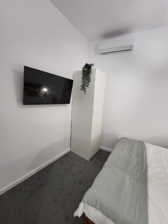 Cozy Old Town Apartments - Lipscani Bukares Bagian luar foto