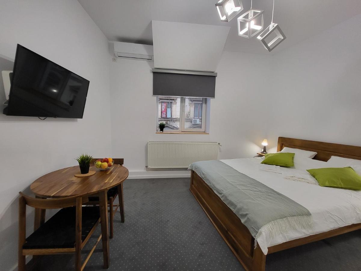 Cozy Old Town Apartments - Lipscani Bukares Bagian luar foto